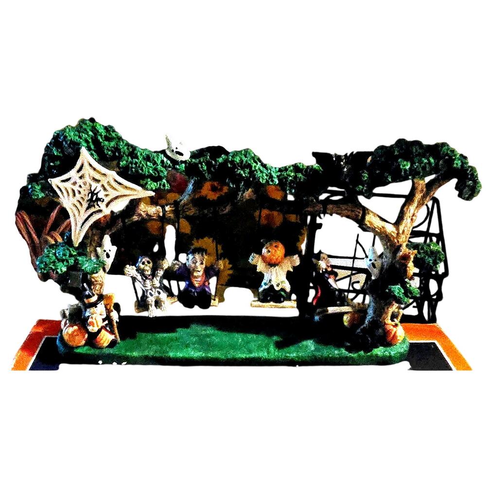 Ghouls on a Swing-Graveyard Original Box Vintage Halloween 1-Spider Web Missing